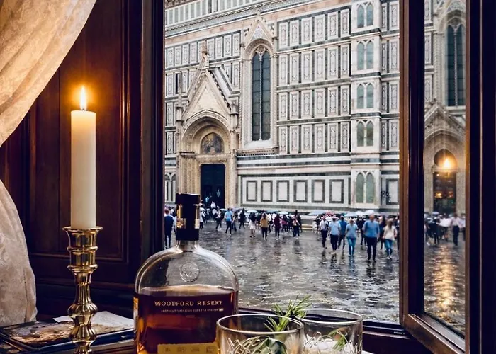 La Mandorla s In Piazza Del Duomo